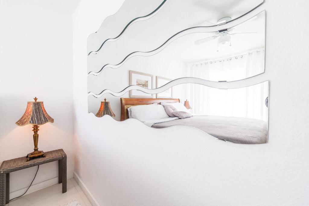 2 Bedroom On The Beach ! Miami Beach Exterior photo